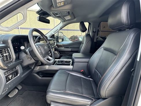 Used 2024 Ford F250 Lariat w/ Chrome Package image 31