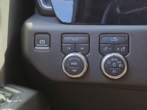 Used 2024 GMC Sierra 1500 Elevation AWD/4WD image 24
