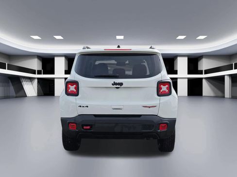 Used 2023 Jeep Renegade Trailhawk image 5