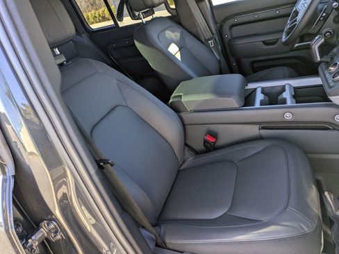 New 2026 Land Rover Defender 130 V8 image 32
