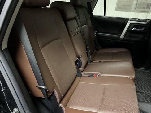 Used 2023 Toyota 4Runner Limited AWD/4WD image 28