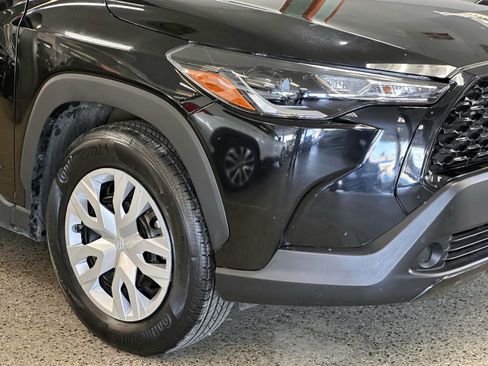 Used 2023 Toyota Corolla Cross L AWD/4WD image 9