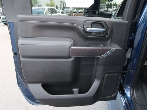 Used 2022 Chevrolet Silverado 2500 LTZ w/ LTZ Plus Package AWD/4WD image 34