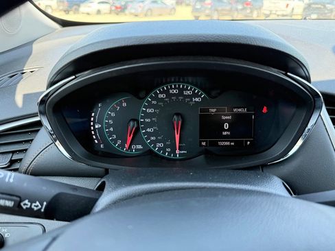 Used 2018 Chevrolet Trax LS AWD/4WD image 14