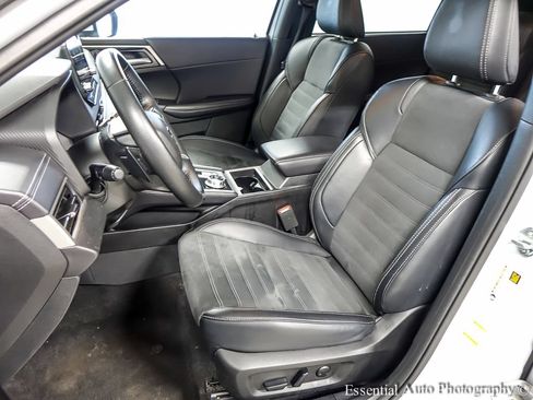 Used 2024 Mitsubishi Outlander SE AWD/4WD image 10