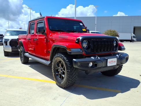 Used 2024 Jeep Gladiator Sport AWD/4WD image 3