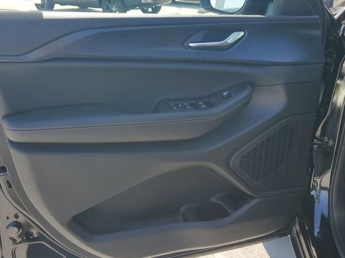 New 2025 Jeep Grand Cherokee L Altitude image 22