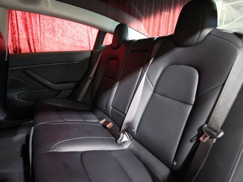 Used 2018 Tesla Model 3 Long Range image 13