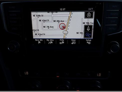 Used 2015 Volkswagen Golf SEL FWD image 31