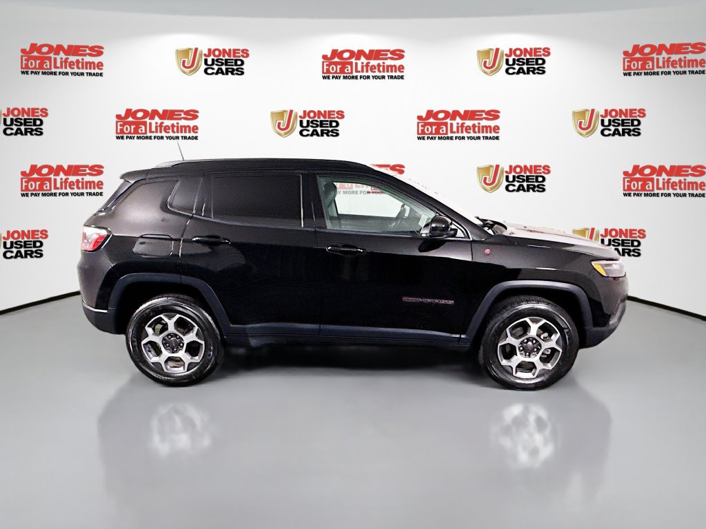 Used 2022 Jeep Compass Trailhawk w/ Trailhawk Convenience Group AWD/4WD image 16