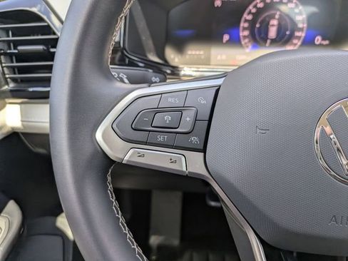 Certified 2025 Volkswagen Taos S AWD/4WD image 25