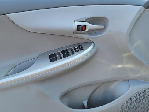 Used 2010 Toyota Corolla S FWD image 11