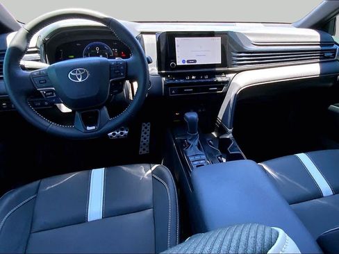 Used 2026 Toyota Camry SE w/ Convenience Package FWD image 16