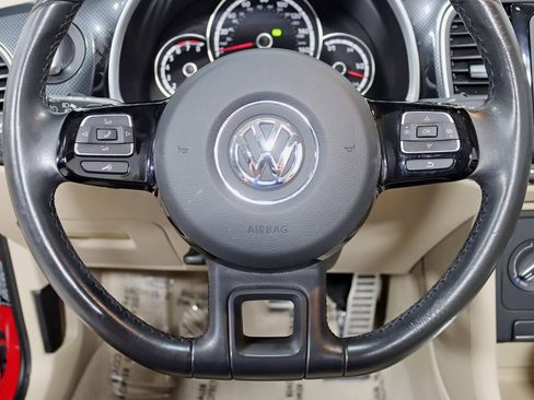 Used 2013 Volkswagen Beetle 2.0T FWD image 17