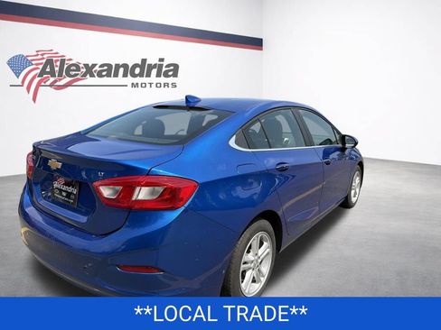 Used 2016 Chevrolet Cruze LT w/ Convenience Package FWD image 5