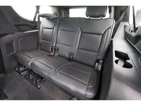 Used 2026 GMC Yukon XL Denali w/ Sun & Power Step Package AWD/4WD image 14