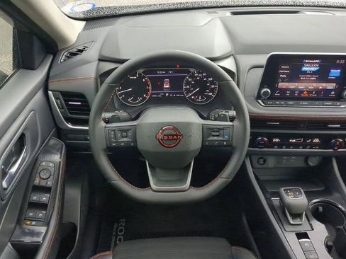 Certified 2025 Nissan Rogue SV AWD/4WD image 16