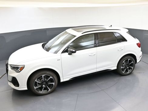 Used 2025 Audi Q3 2.0T Premium Plus w/ Premium Plus Package image 46