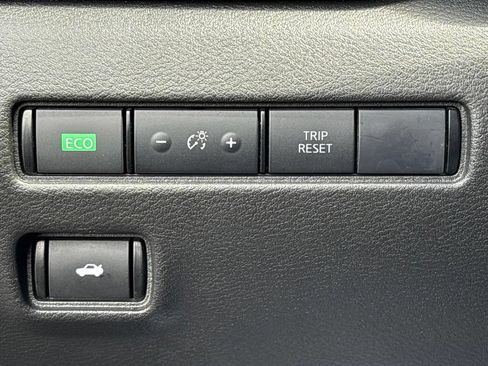 Used 2024 Nissan Sentra SV w/ All-Weather Package FWD image 19