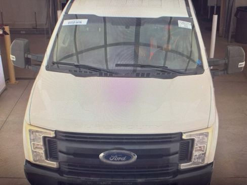 Used 2017 Ford F250 XL w/ Power Equipment Group image 2