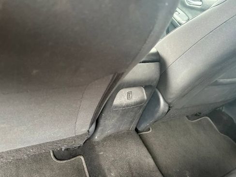 Used 2025 Nissan Sentra SV FWD image 37