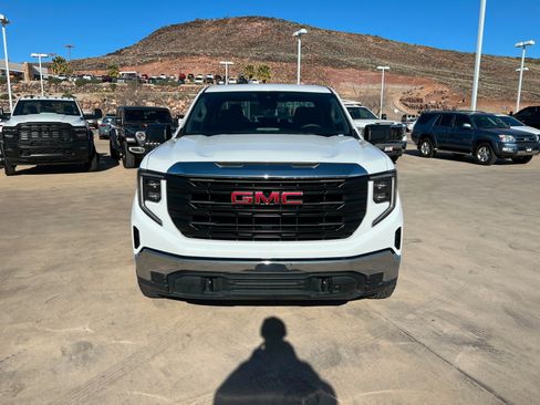Used 2022 GMC Sierra 1500 Pro w/ Fleet Convenience Package image 9