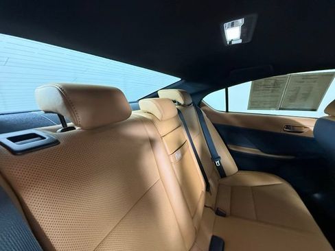 Used 2023 Lexus IS 300 w/ Premium Package RWD image 34