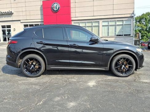 Used 2018 Alfa Romeo Stelvio Ti Sport AWD/4WD image 7