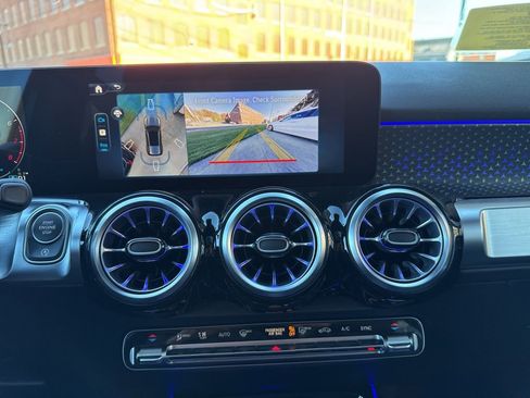 New 2026 Mercedes-Benz GLB 250 4MATIC image 30