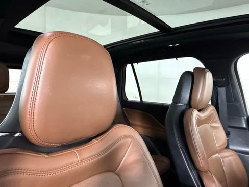Used 2022 Lincoln Aviator Reserve w/ Equipment Group 201A image 35