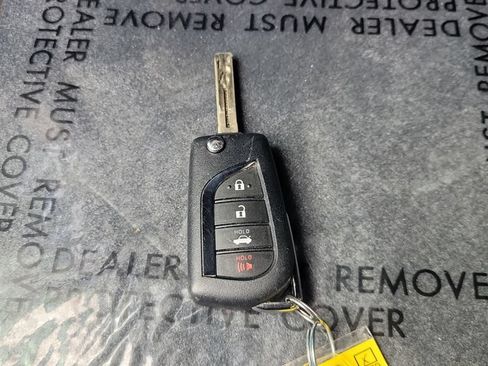 Used 2025 Toyota Corolla LE FWD image 24