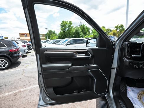 Used 2025 Chevrolet Silverado 1500 RST AWD/4WD image 10