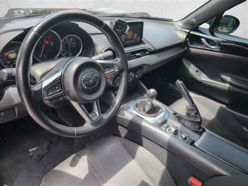 Used 2017 MAZDA MX-5 Miata RF Club RWD image 8