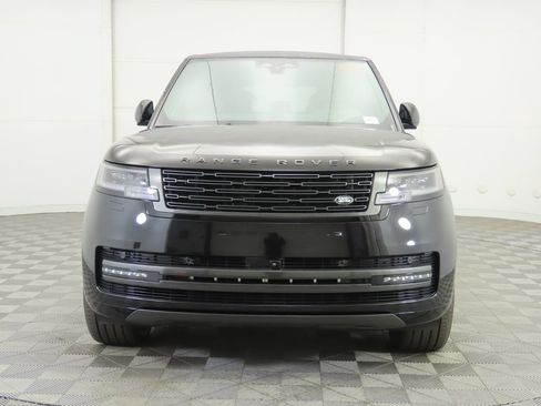 New 2026 Land Rover Range Rover SE image 2