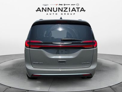 Certified 2023 Chrysler Pacifica Limited