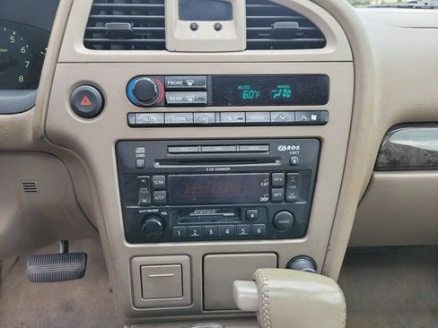 Used 2004 Nissan Pathfinder LE Platinum RWD image 12