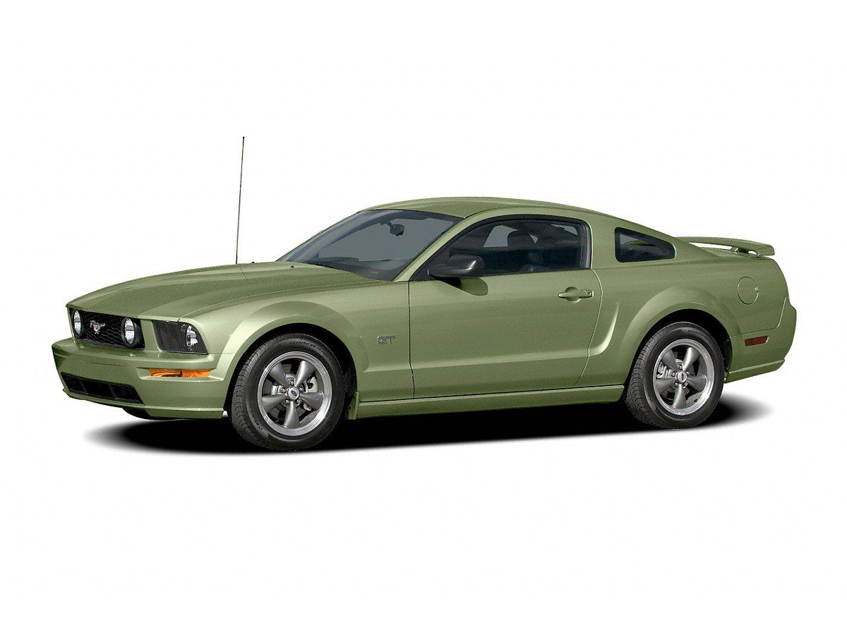 Used 2006 Ford Mustang GT RWD image 2