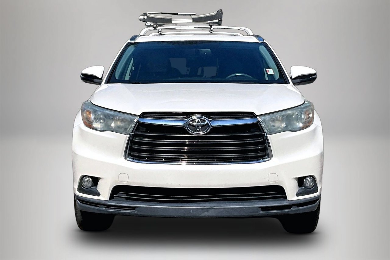 Used 2016 Toyota Highlander XLE FWD image 3