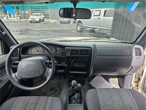 Used 1999 Toyota Tacoma 4x4 Xtracab V6 image 5