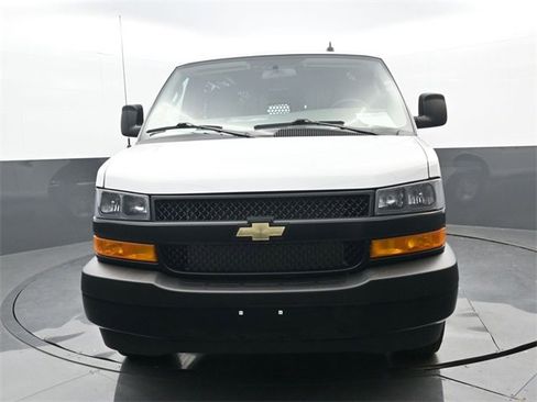 Used 2023 Chevrolet Express 2500 Extended image 15