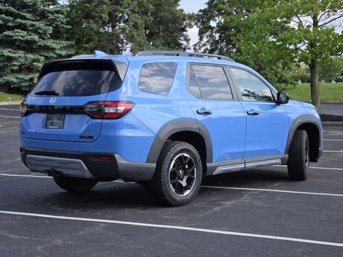 Certified 2025 Honda Pilot TrailSport image 23