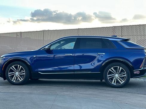 Used 2024 Cadillac Lyriq Luxury image 7