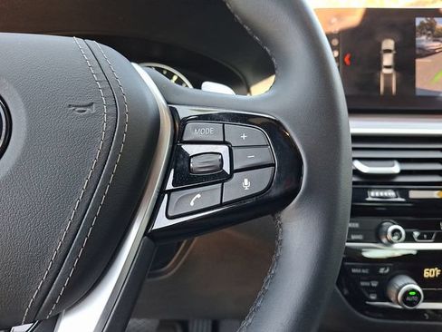 Used 2019 BMW 530i xDrive w/ Convenience Package AWD/4WD image 23