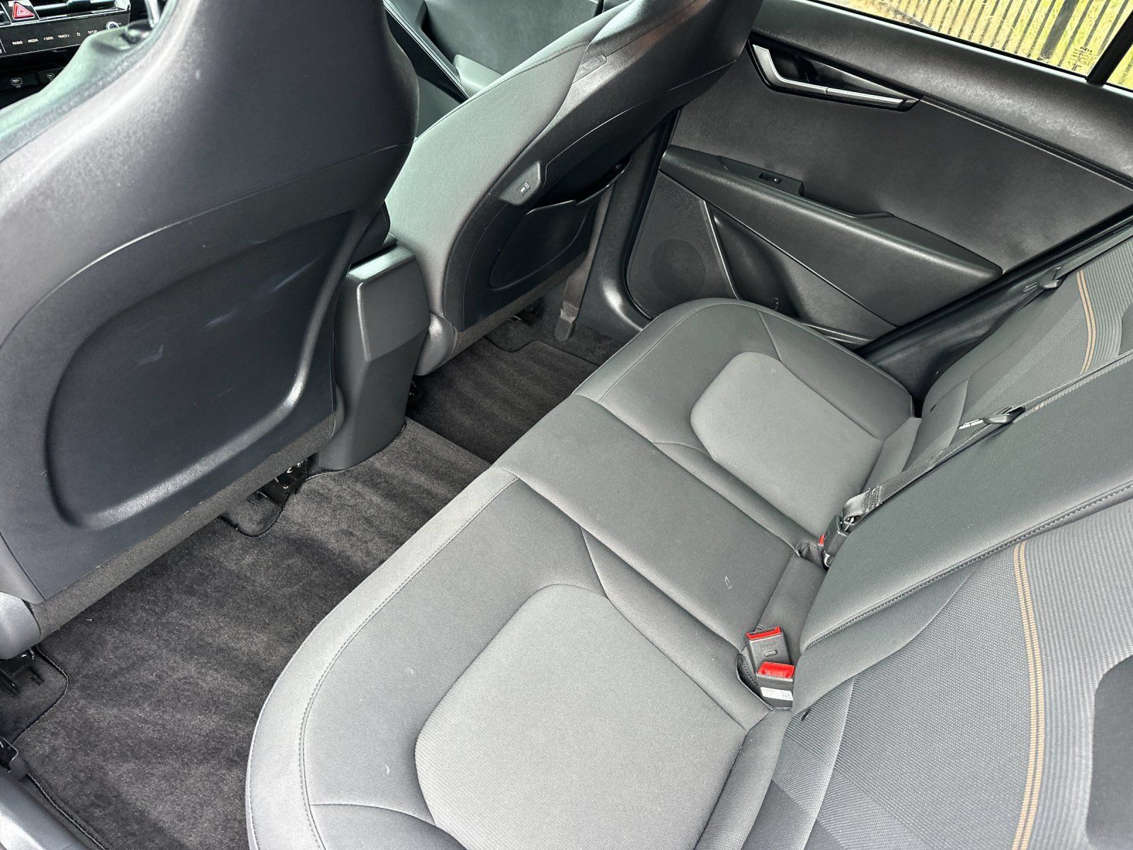 Used 2025 Kia Niro LX FWD image 11