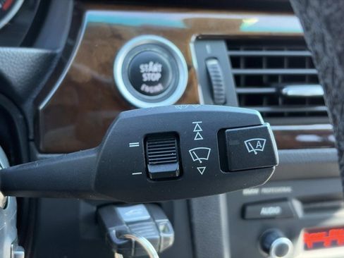 Used 2011 BMW 335i xDrive Sedan image 24