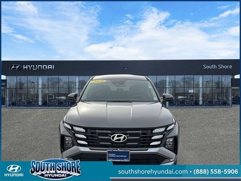 Certified 2026 Hyundai Tucson SE image 2