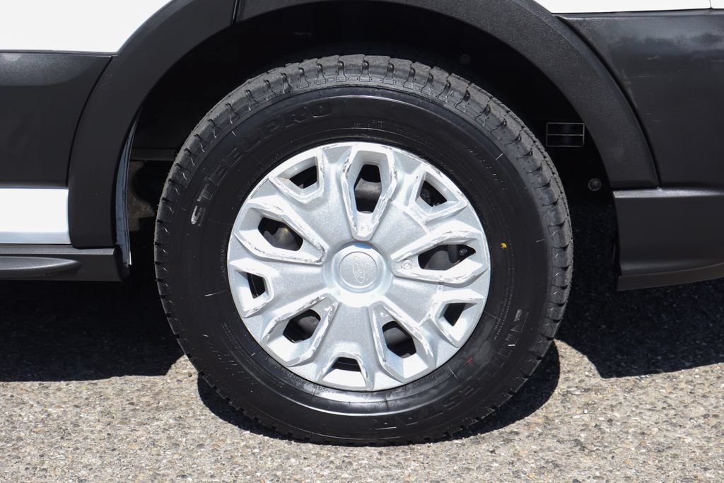 Used 2022 Ford E-Transit Medium Roof RWD image 44