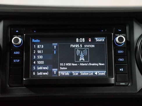Used 2018 Toyota Tacoma SR RWD image 17
