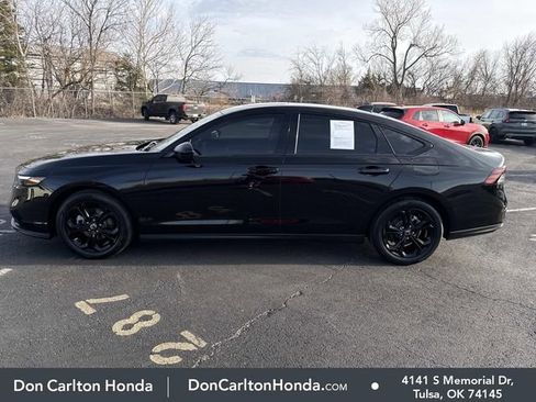 Used 2025 Honda Accord SE image 9
