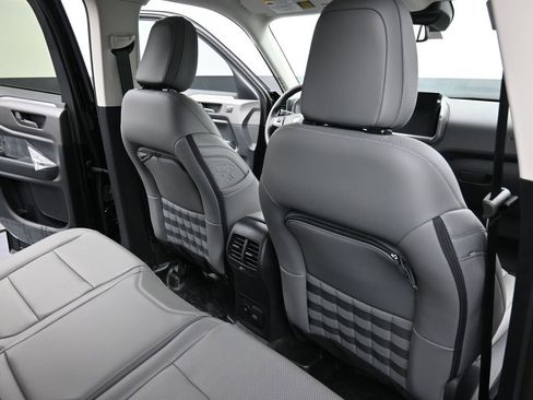 New 2025 Ford Bronco Sport Badlands image 12